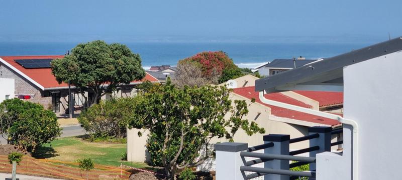 6 Bedroom Property for Sale in Outeniqua Strand Western Cape